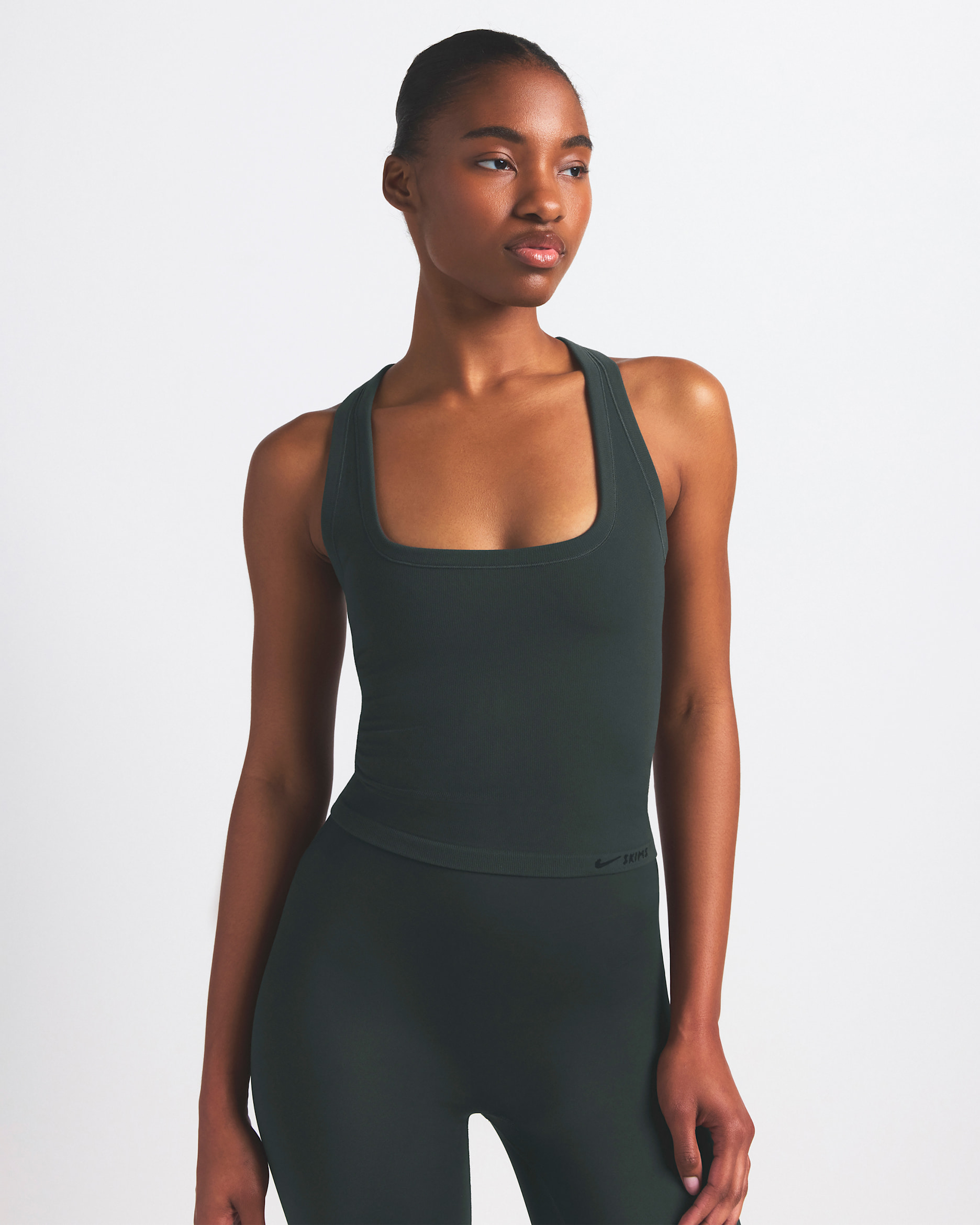 SKIMS ブラックハートカットアウト タンクトップ SKIMS Heart Cotton Blend Jersey Tank | Nordstrom